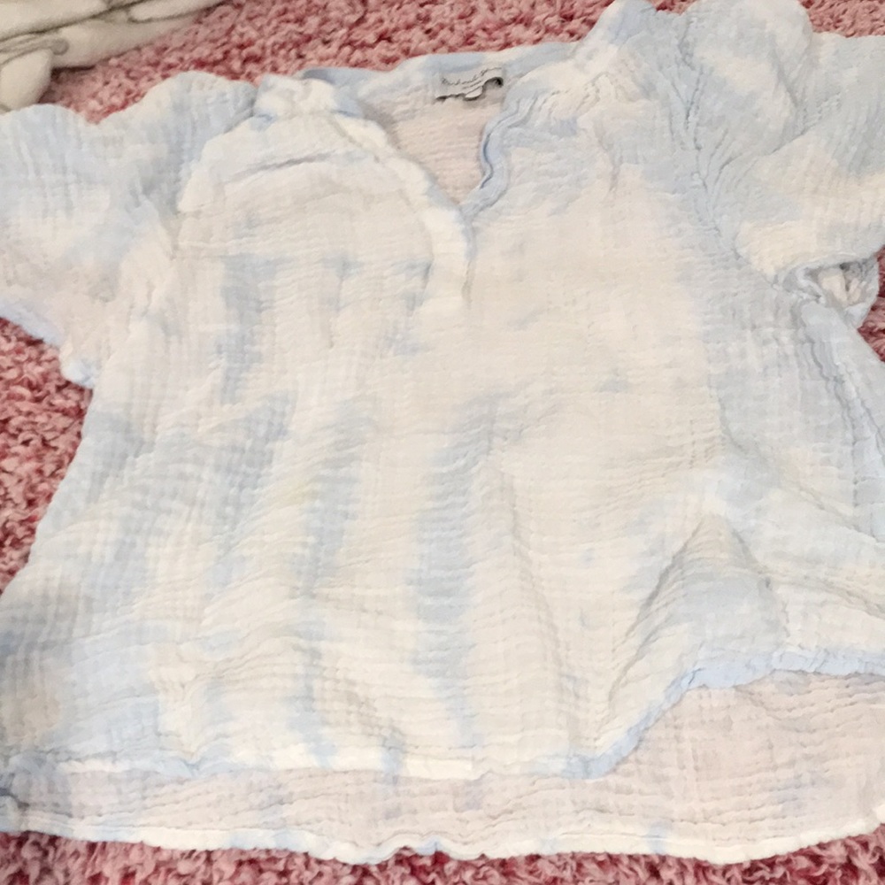 I am selling an XS Michael Stars blue top worn only twice